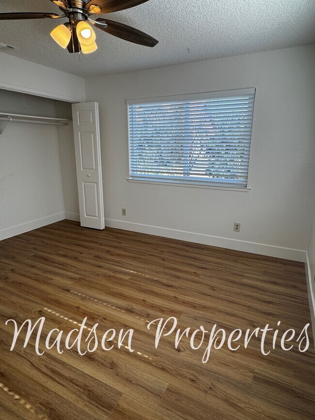 Building Photo - 3156 Burdick Rd