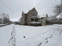 Building Photo - 1004 West Ave