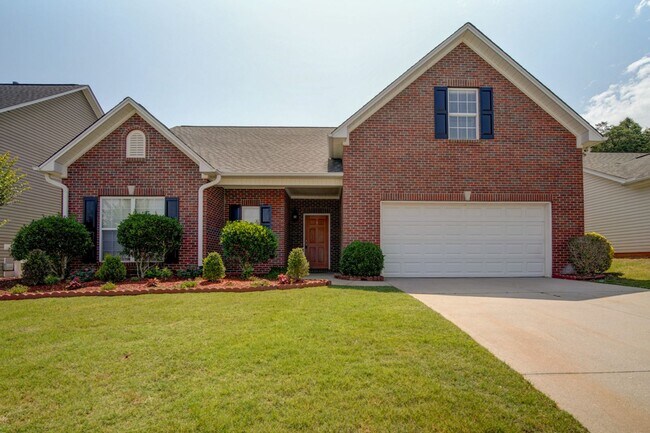Building Photo - 4 BR/2 BA, 1 Car Garage, Charming Home in ...