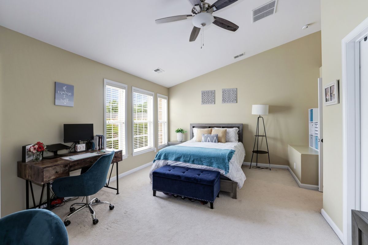 Building Photo - 43149 Crosswind Terrace