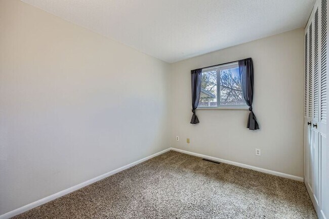 Building Photo - 3857 Fetlock Cir