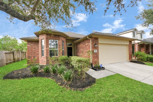 Building Photo - 12902 Meadow Springs Dr
