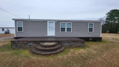 Building Photo - 3-Bedroom 2-bath double wide