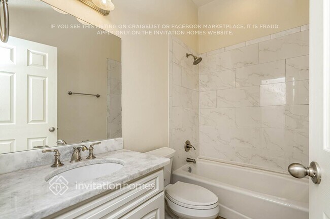 Building Photo - 8081 Durham Dr