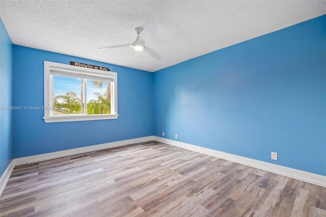 Building Photo - 16530 Royal Poinciana Ct