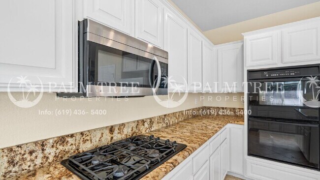 Building Photo - 807 Via Bahia