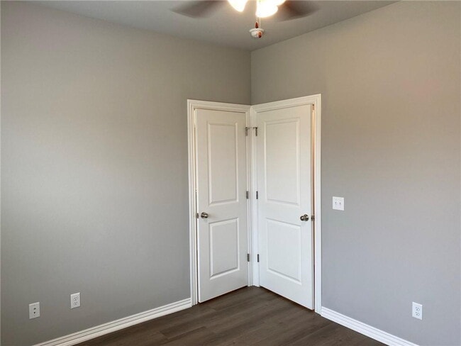 Building Photo - 221 Williams ct