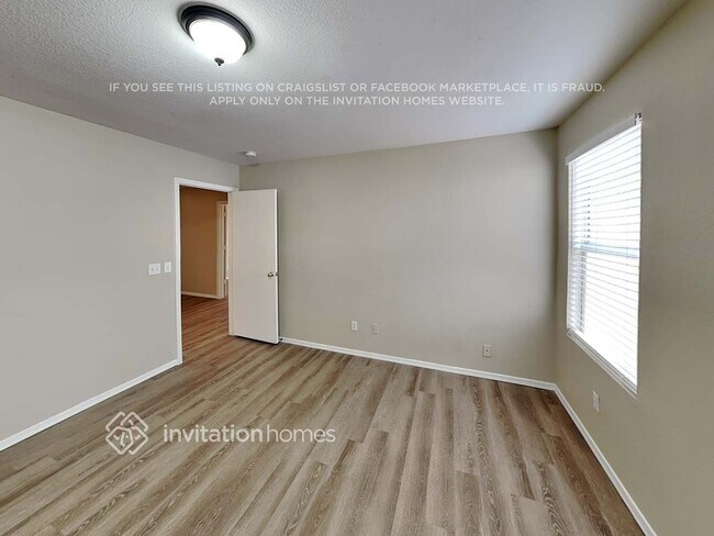 Building Photo - 6453 E Menlo St