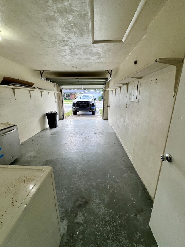 Building Photo - 2241 Granada Dr