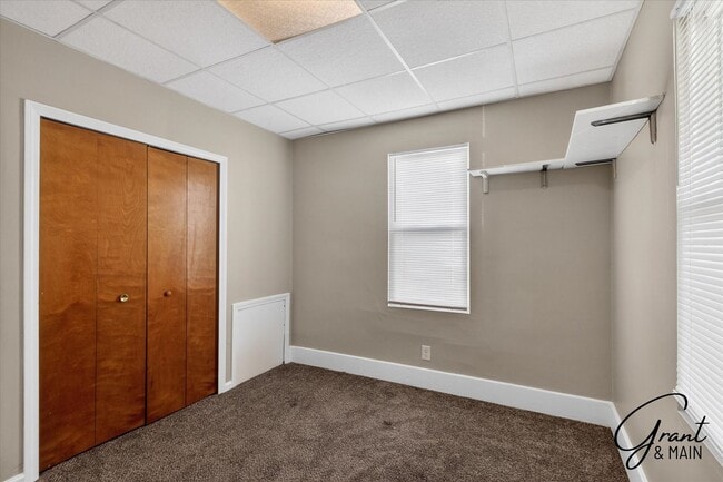 Building Photo - $1250 2 bedroom bungalow