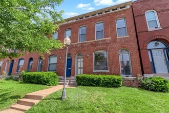 Building Photo - 4419 Oakland Ave