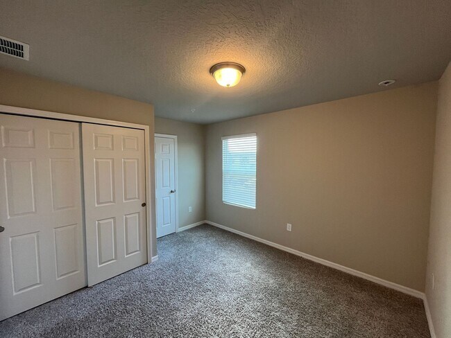 Building Photo - 2443 Sweet Viburnum Wy