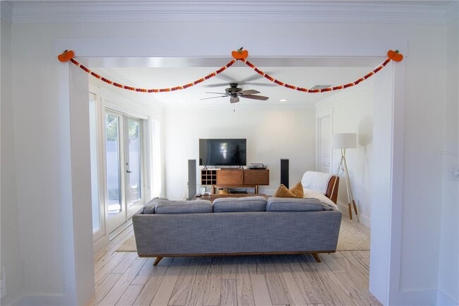 Building Photo - 600 43rd Ave NE