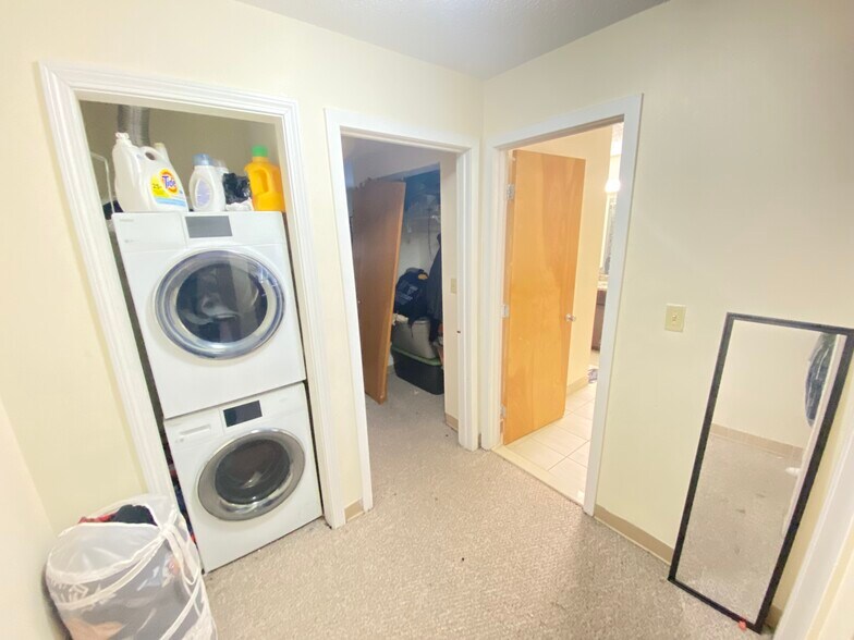 Building Photo - 148 N Beacon St