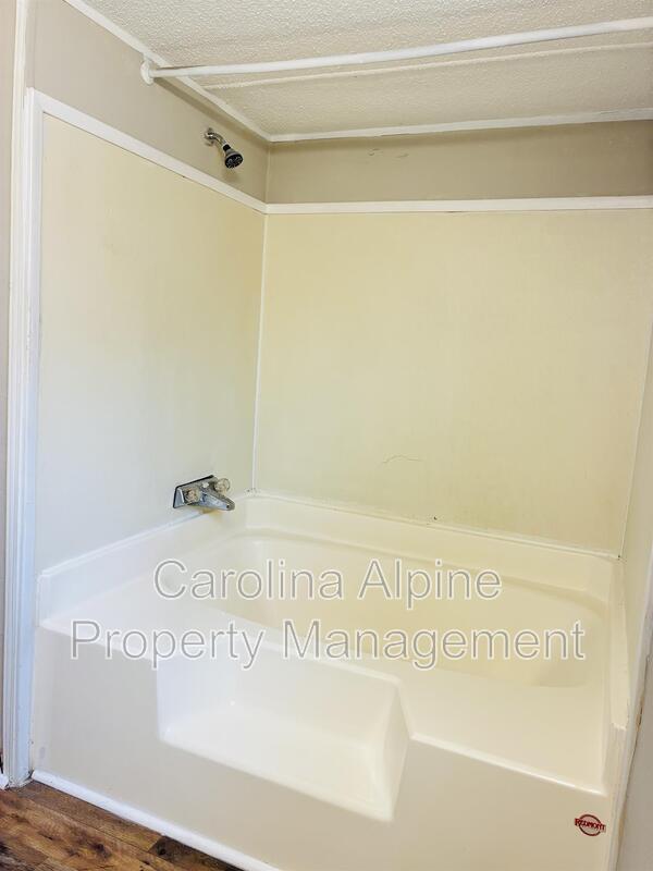 Building Photo - 3822 Towery Rd