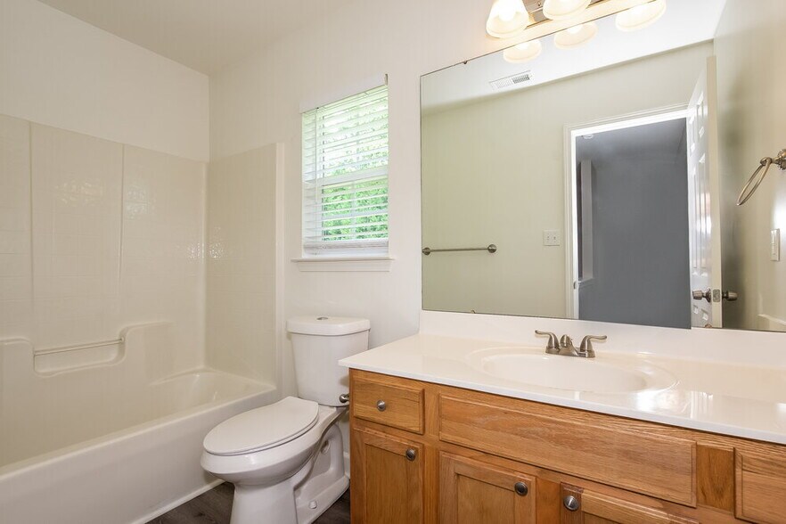 Building Photo - 248 Patrick Ave SW