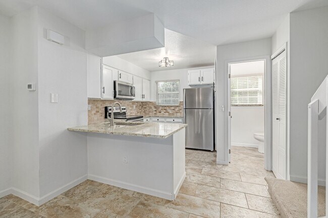 Building Photo - 8066 S Columbine Ct