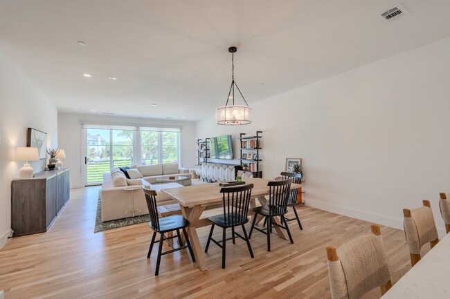 Building Photo - 7207 Gaston Ave