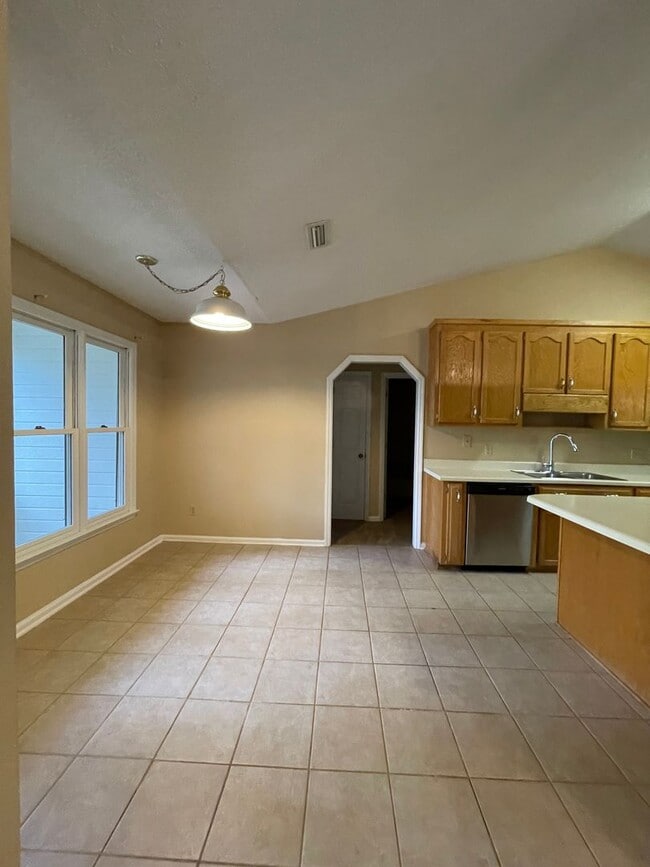 Building Photo - Quail Hollow Subdivision -  $300 OFF FIRST...