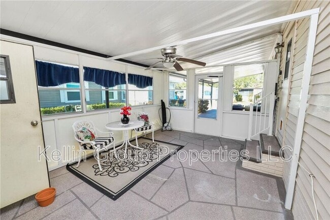 Building Photo - 1706 Fox Hill Dr