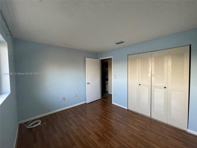 Building Photo - 14970 SW 82nd Ln