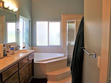 Building Photo - 12309 Thornwood Dr