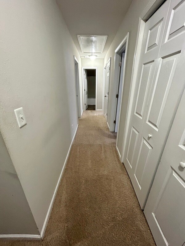 Building Photo - 5628 Idlewild Rd N