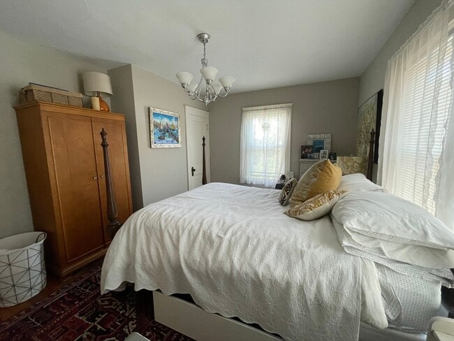 Building Photo - 62 Newport St