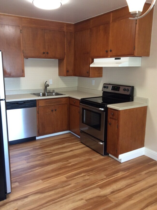 Building Photo - 1525 Atlanta Ct