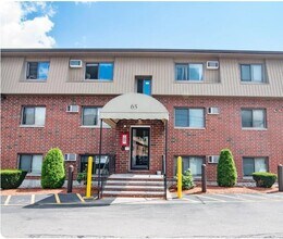 Building Photo - 65 Log St