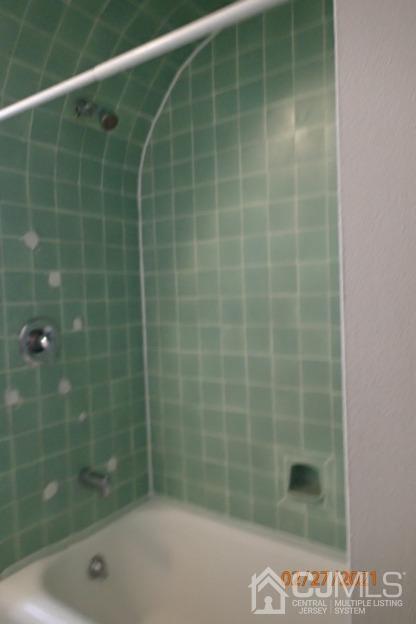 Building Photo - 24 Seaman St