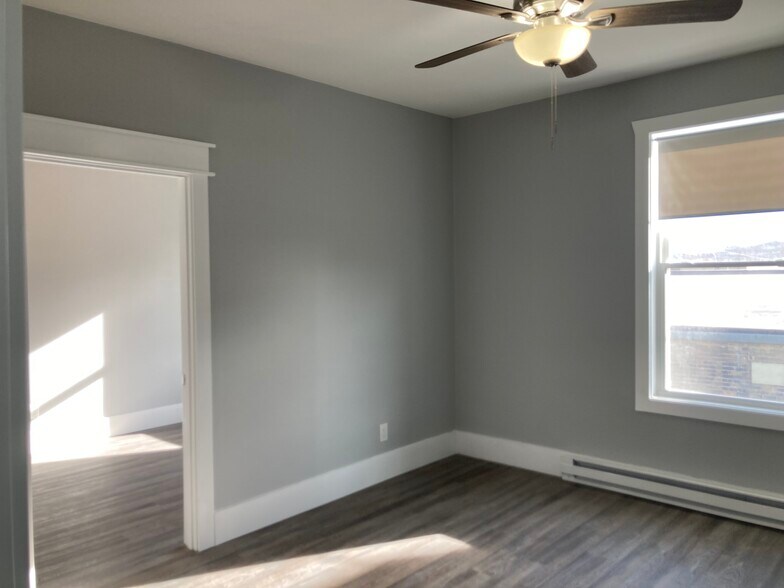 Living Room - 231 2nd Ave NE