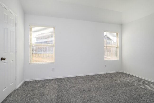 Building Photo - 11052 N Lake Mist Ln