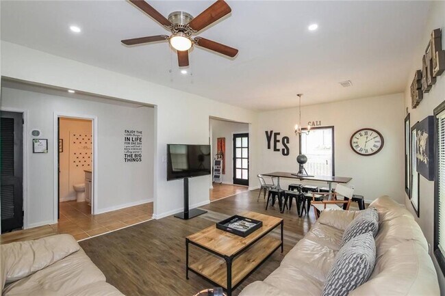 Building Photo - 64 Moury Ave SE