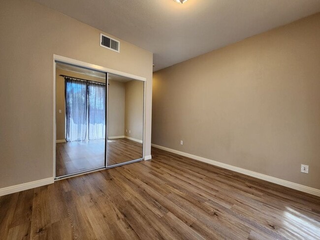 Building Photo - 4 Bedroom for Rent in NW Santa Rosa