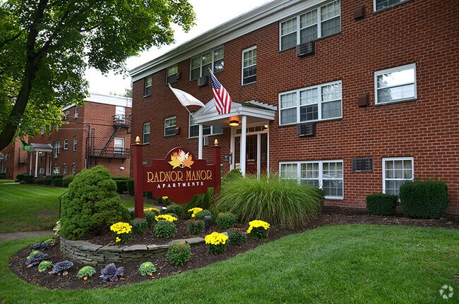 Building Photo - Radnor Manor