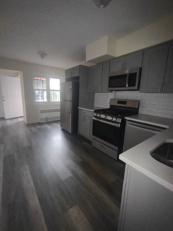 Building Photo - 964 East 100th Street