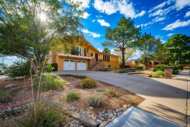 Building Photo - 3615 Horacio Ct NE