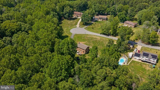 Building Photo - 6 Roseville Ct