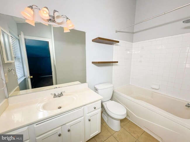 Building Photo - 4826 Buxton Cir