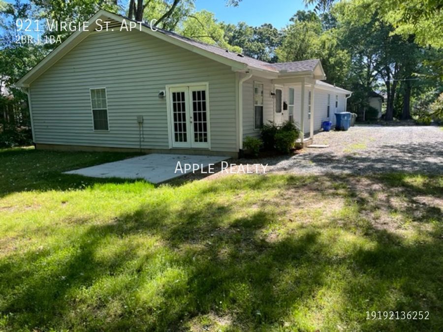 Building Photo - 921 Virgie St