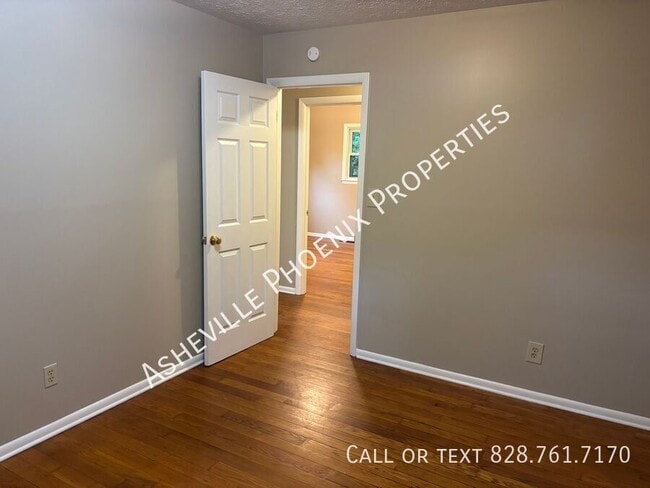 Building Photo - 509 Wilson Ave