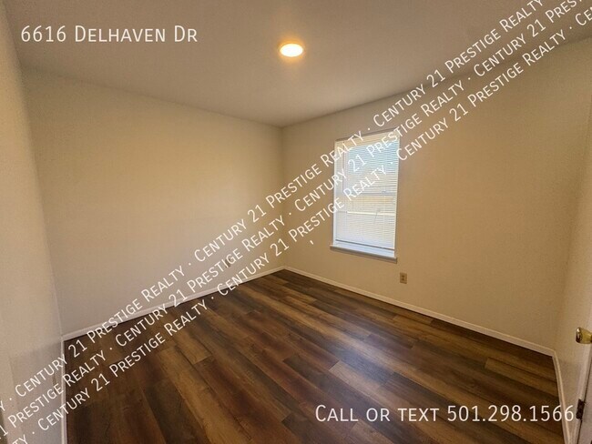 Building Photo - 6616 Delhaven Dr