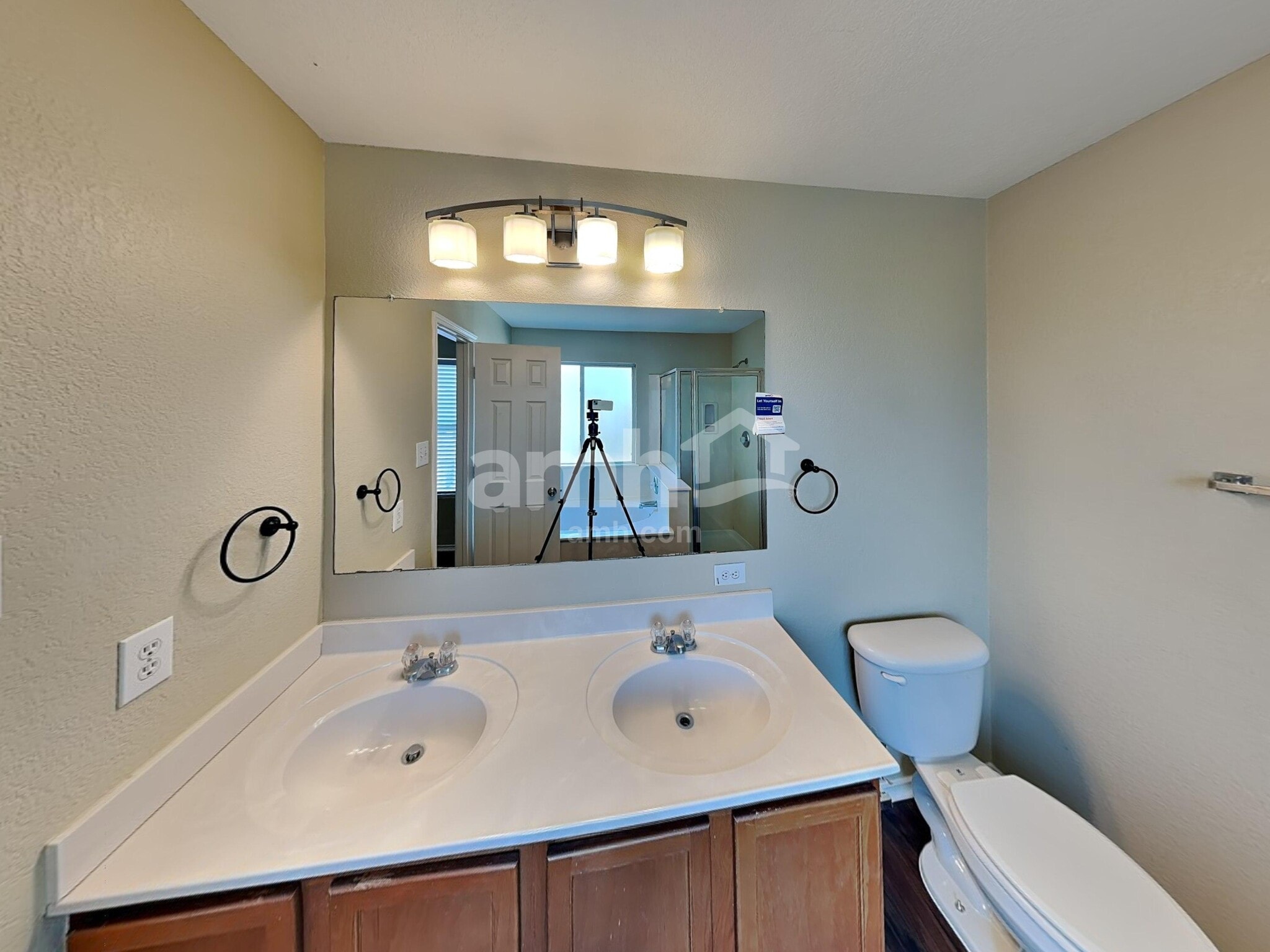 Building Photo - 8514 Silver Brush