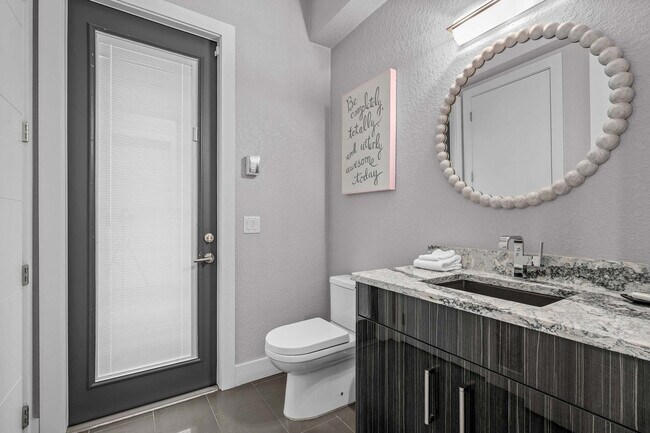 Building Photo - 748 Desert Mountain Ct