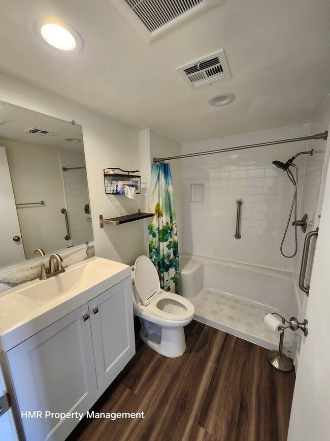 Building Photo - Two story fully remodel home in West Covina..