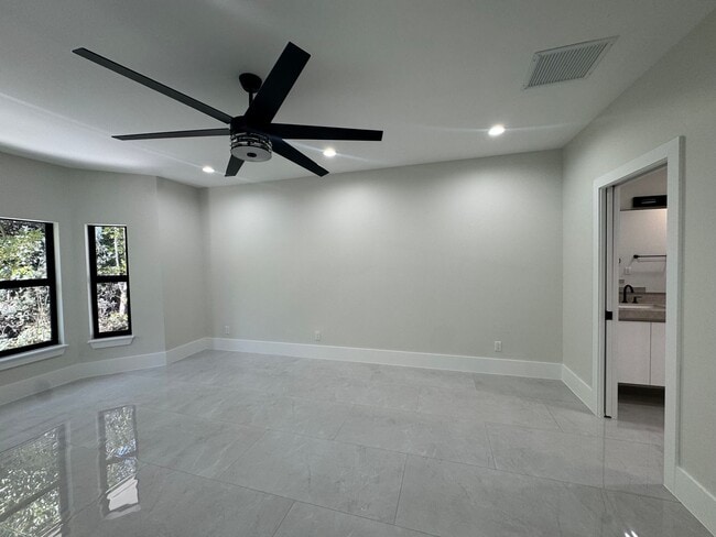 Building Photo - New Construction 4/2 Home!