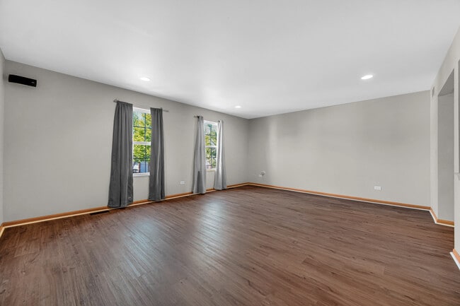 Building Photo - 5005 Corning Ct