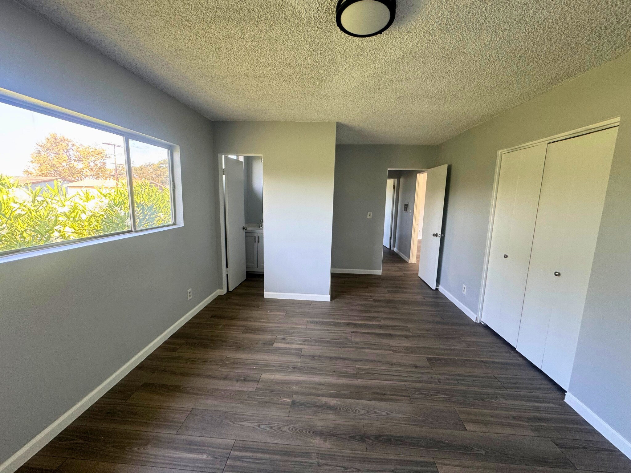 Building Photo - 2939 S Orange Dr