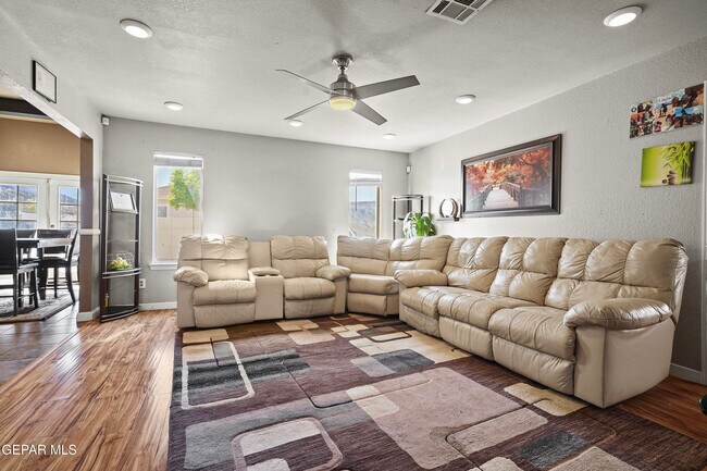 Building Photo - 529 Northwyck Way